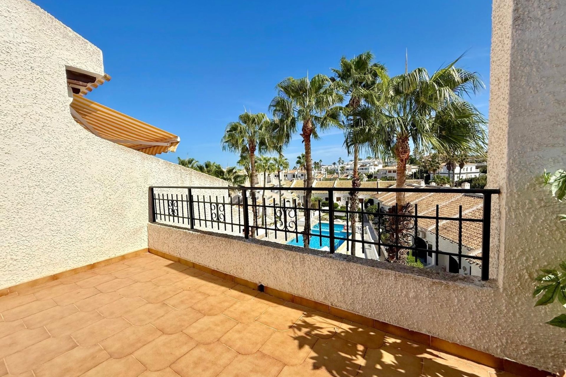 Langfristige Vermietung - Stadthaus -
Cabo Roig