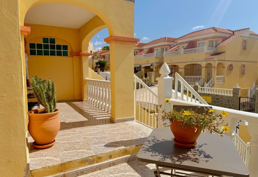 Långtidsuthyrning - Radhus -
Orihuela Costa