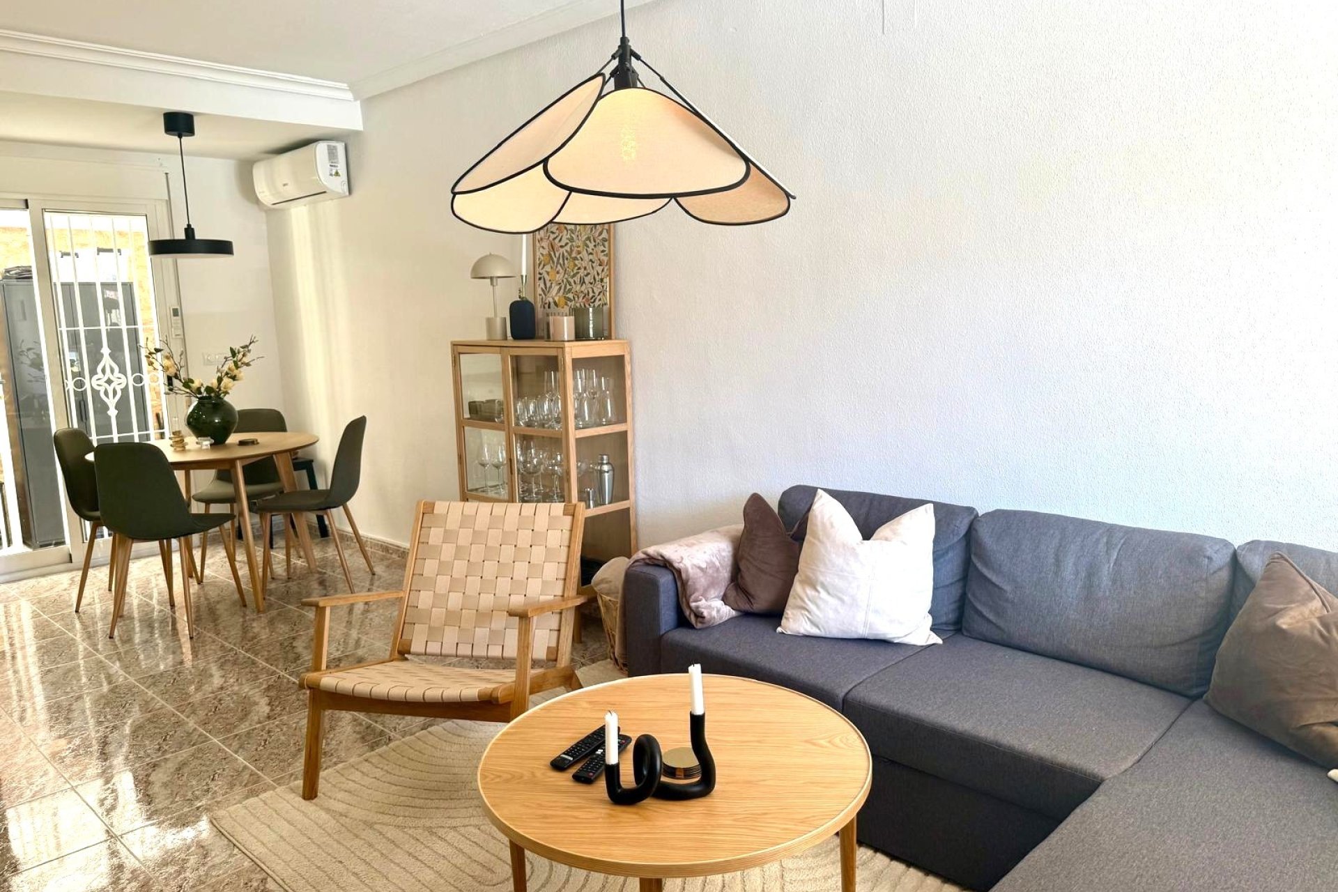 Långtidsuthyrning - Radhus -
Orihuela Costa