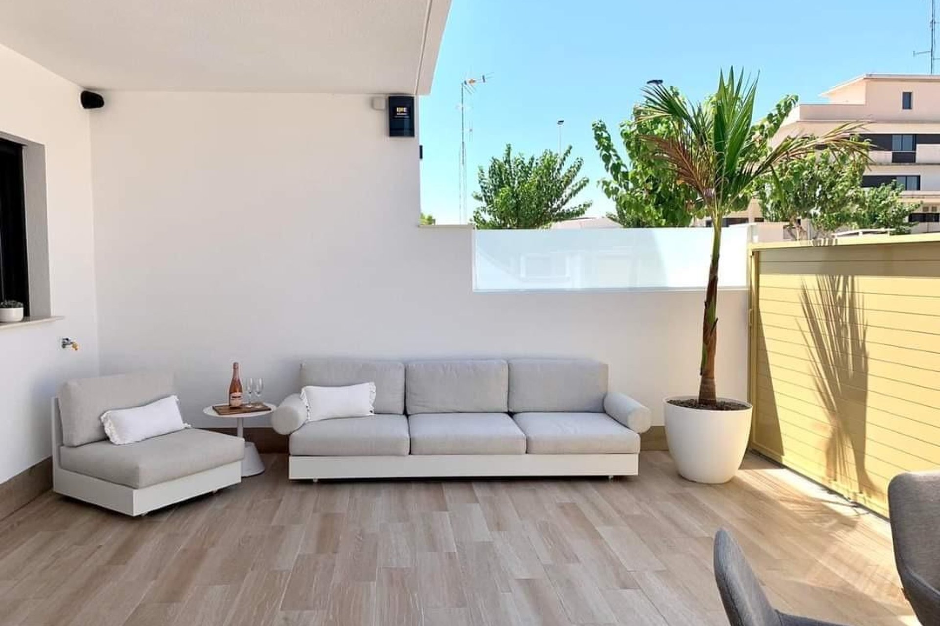 Neue Gebäude - Penthouse -
Pilar de la Horadada - pueblo