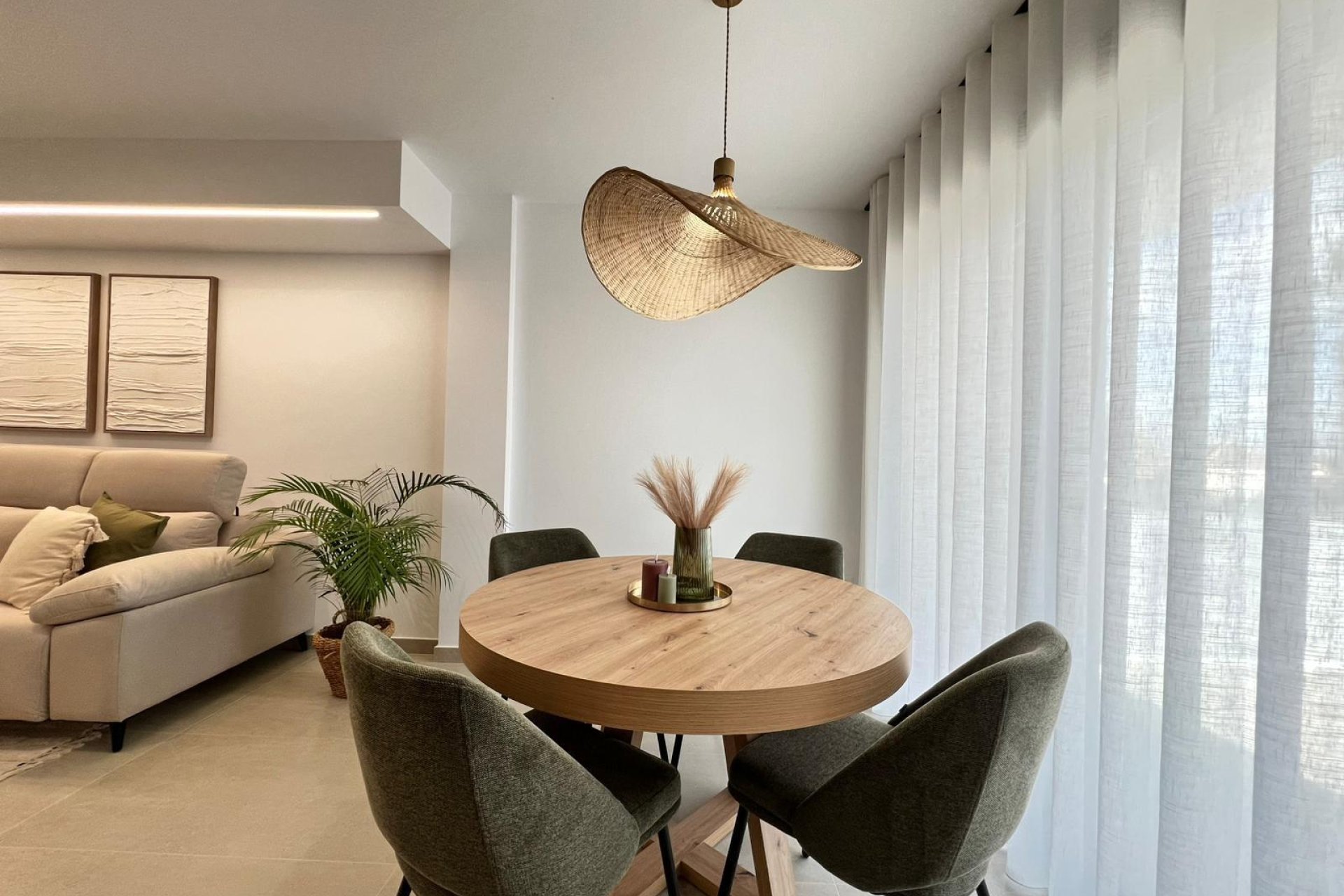 Neue Gebäude - Stadthaus -
Benferri - Benfis Park