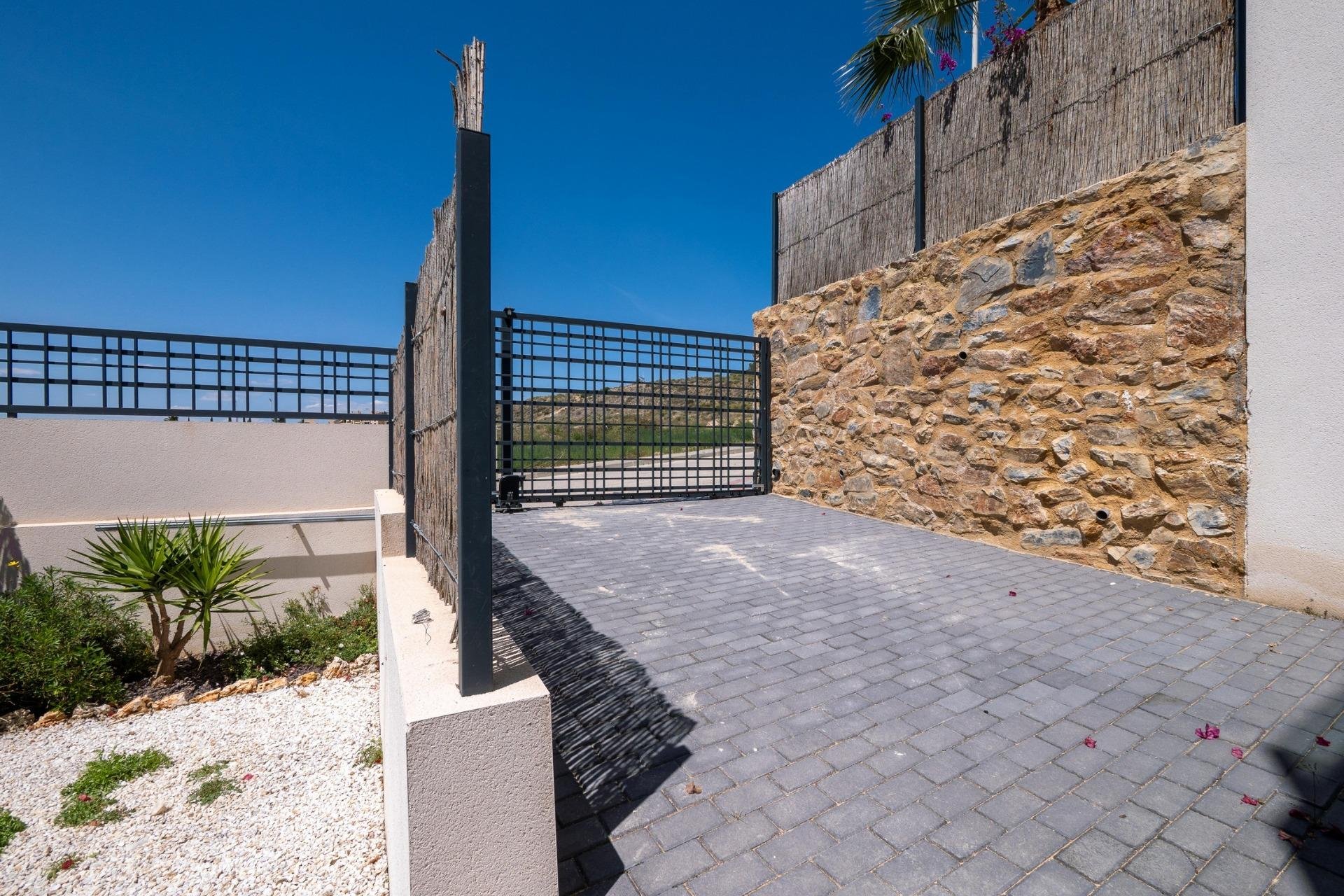 Neue Gebäude - Villa -
Algorfa - La Finca Golf