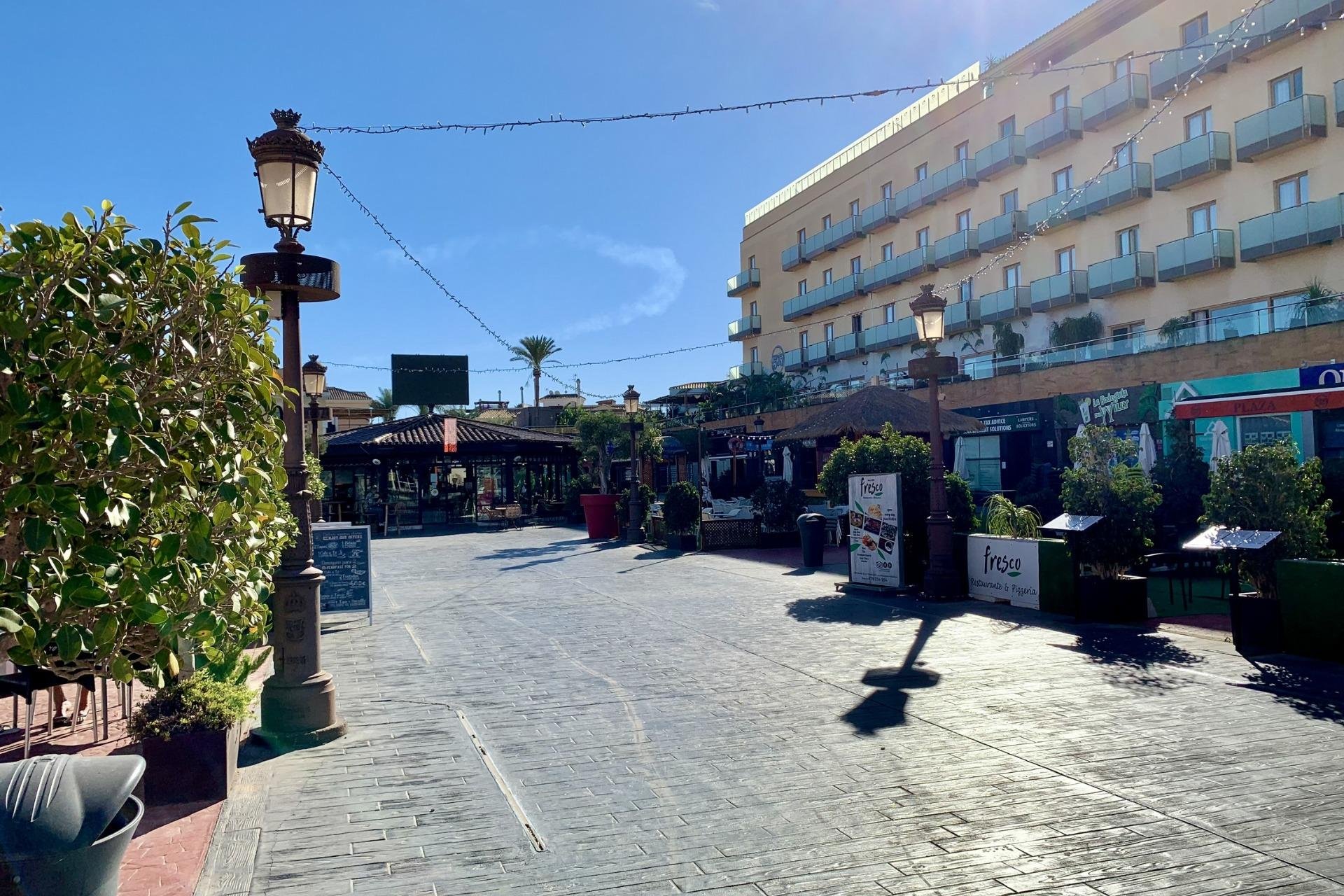 Neue Gebäude - Villa -
Los Alcázares - Playa la Atascadera