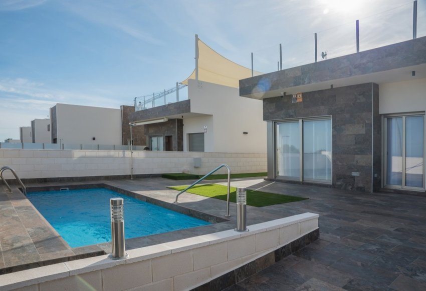 Neue Gebäude - Villa -
Orihuela Costa - PAU 8