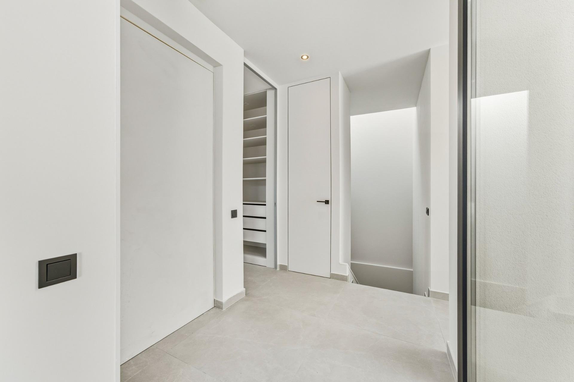 Neue Gebäude - Villa -
Polop - La Alberca