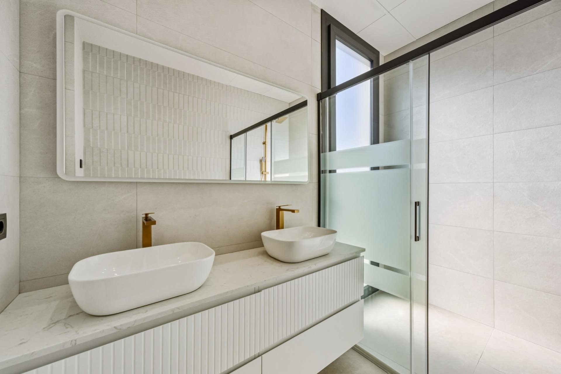 Neue Gebäude - Villa -
Polop - La Alberca