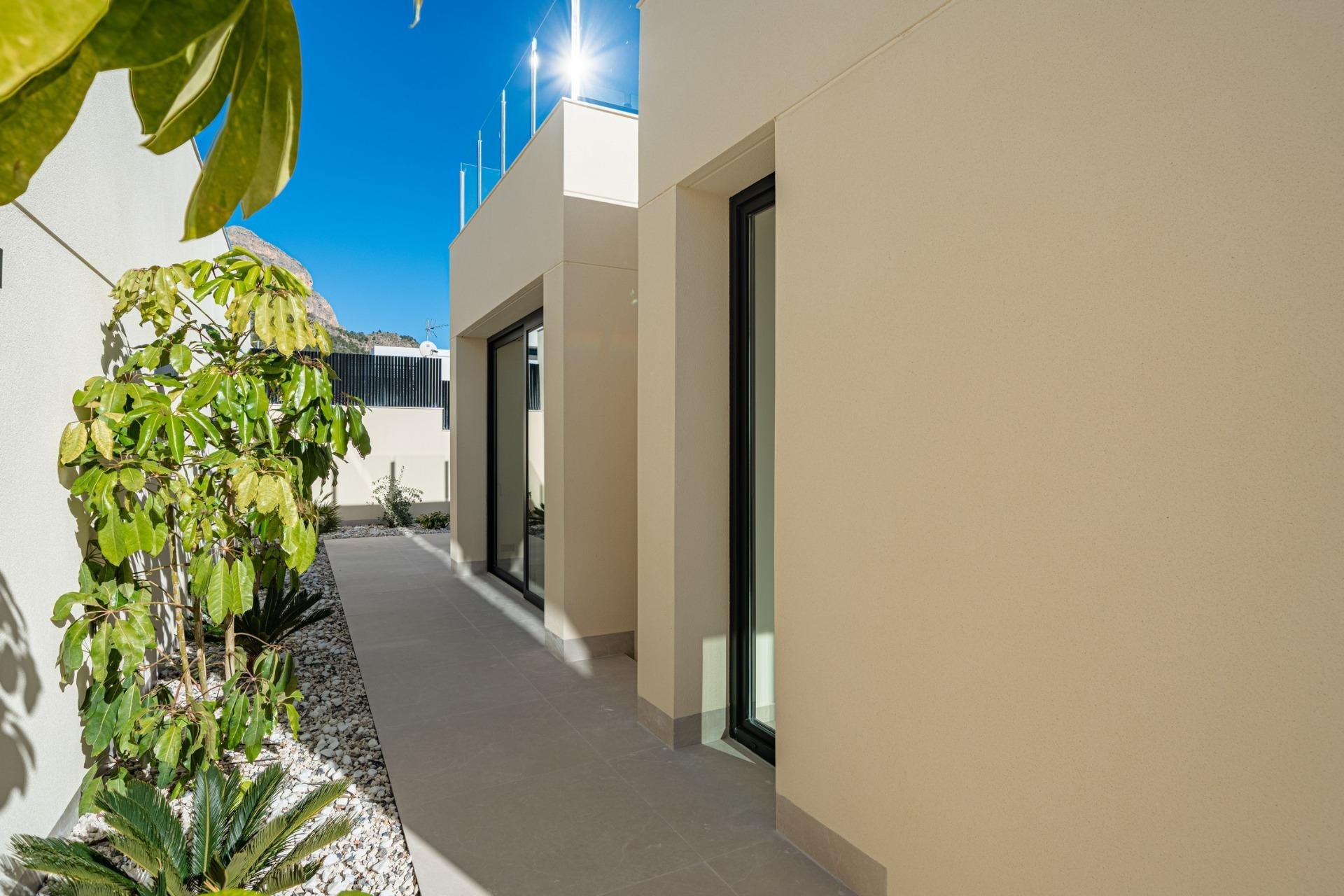 Neue Gebäude - Villa -
Polop - La Alberca