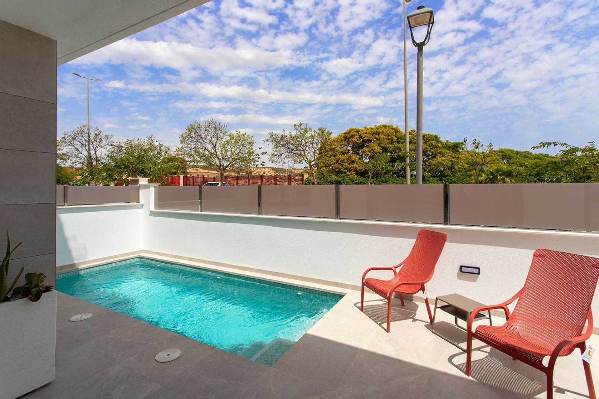 Neue Gebäude - Villa -
Sucina