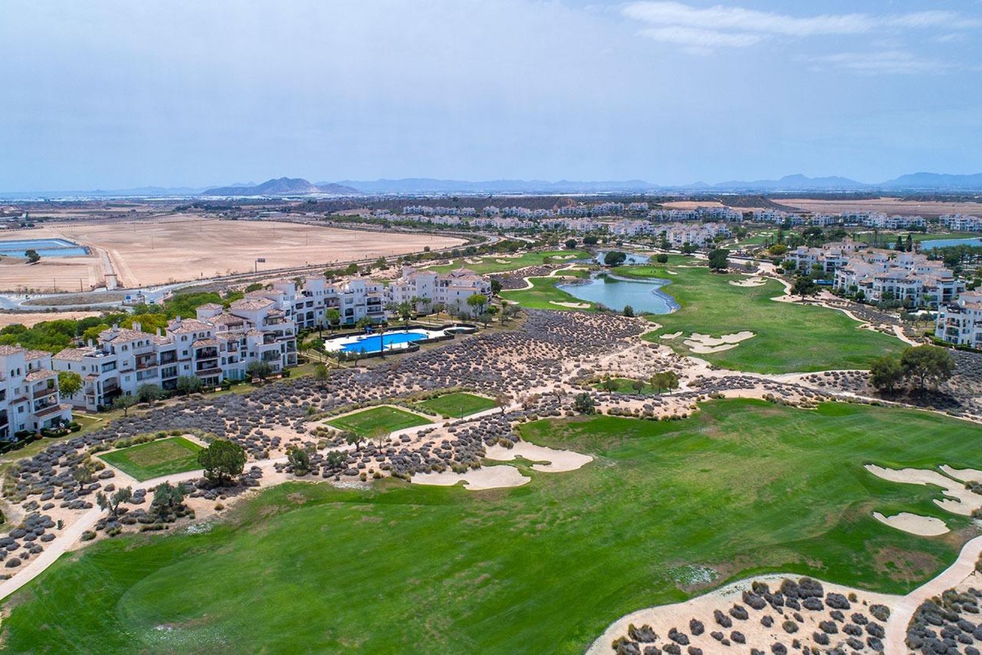 Neue Gebäude - Villa -
Sucina