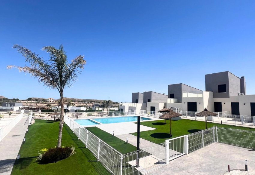 New Build - Townhouse -
Baños y Mendigo - Altaona Golf
