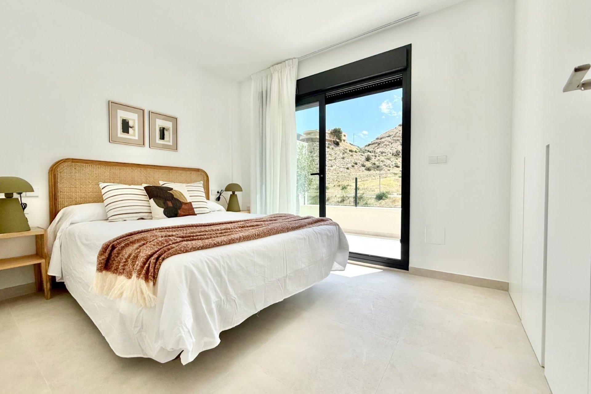 New Build - Townhouse -
Cox - San Fernando