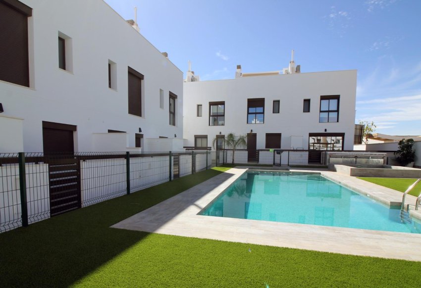 New Build - Townhouse -
Pilar de la Horadada - parque Andromeda