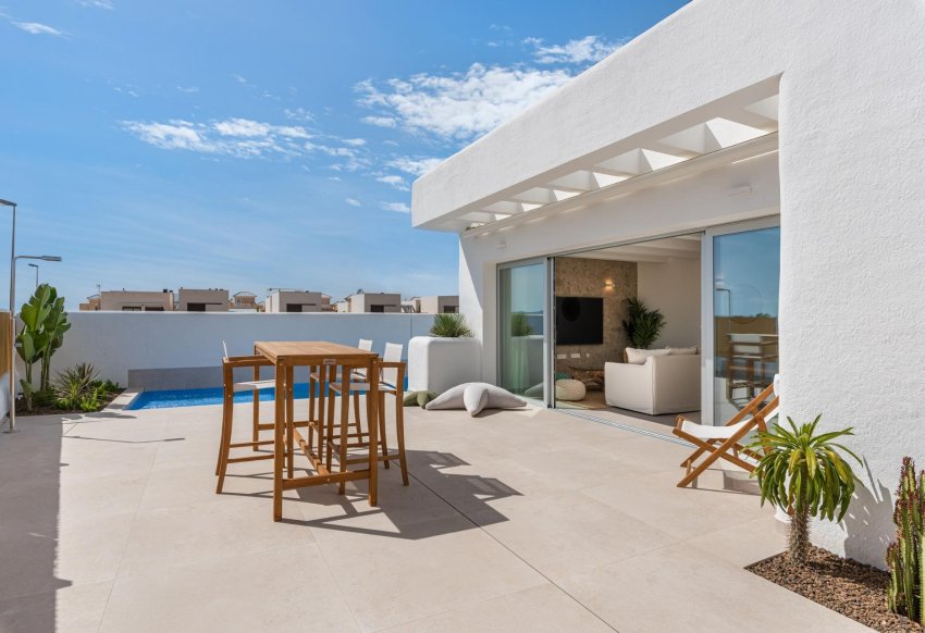 New Build - Villa -
Dolores - polideportivo