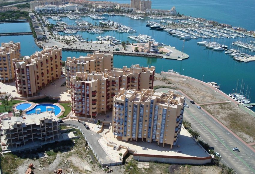 Nybyggnation - Lägenhet -
La Manga del Mar Menor - La Manga