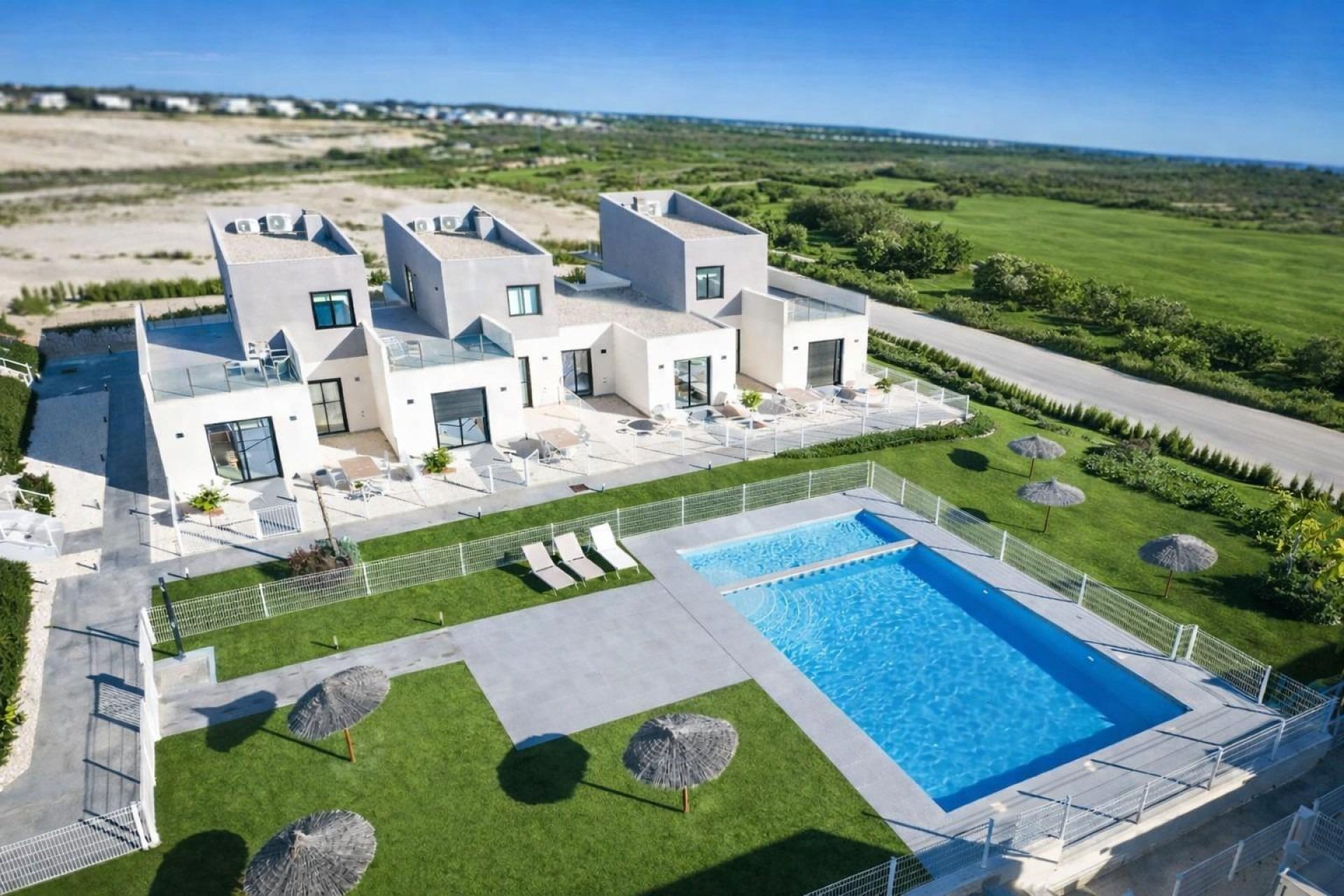 Nybyggnation - Radhus -
Baños y Mendigo - Altaona Golf