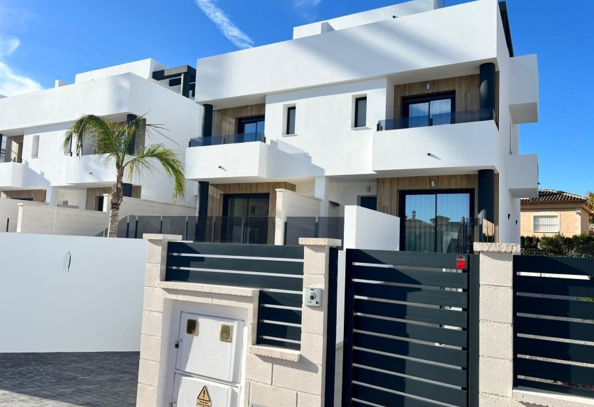 Nybyggnation - Radhus -
Benferri - Benfis Park