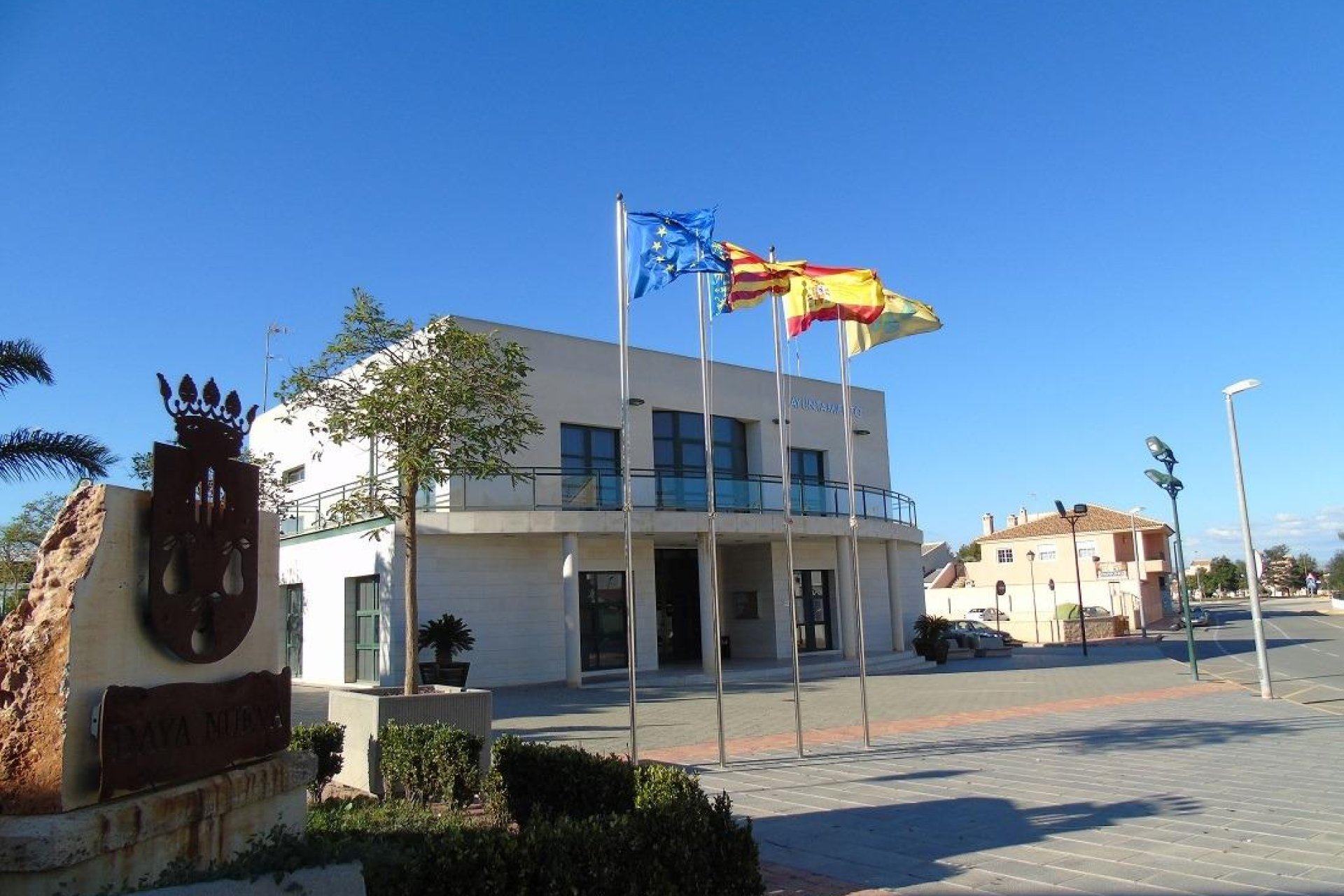 Nybyggnation - Radhus -
Daya Nueva - Pueblo