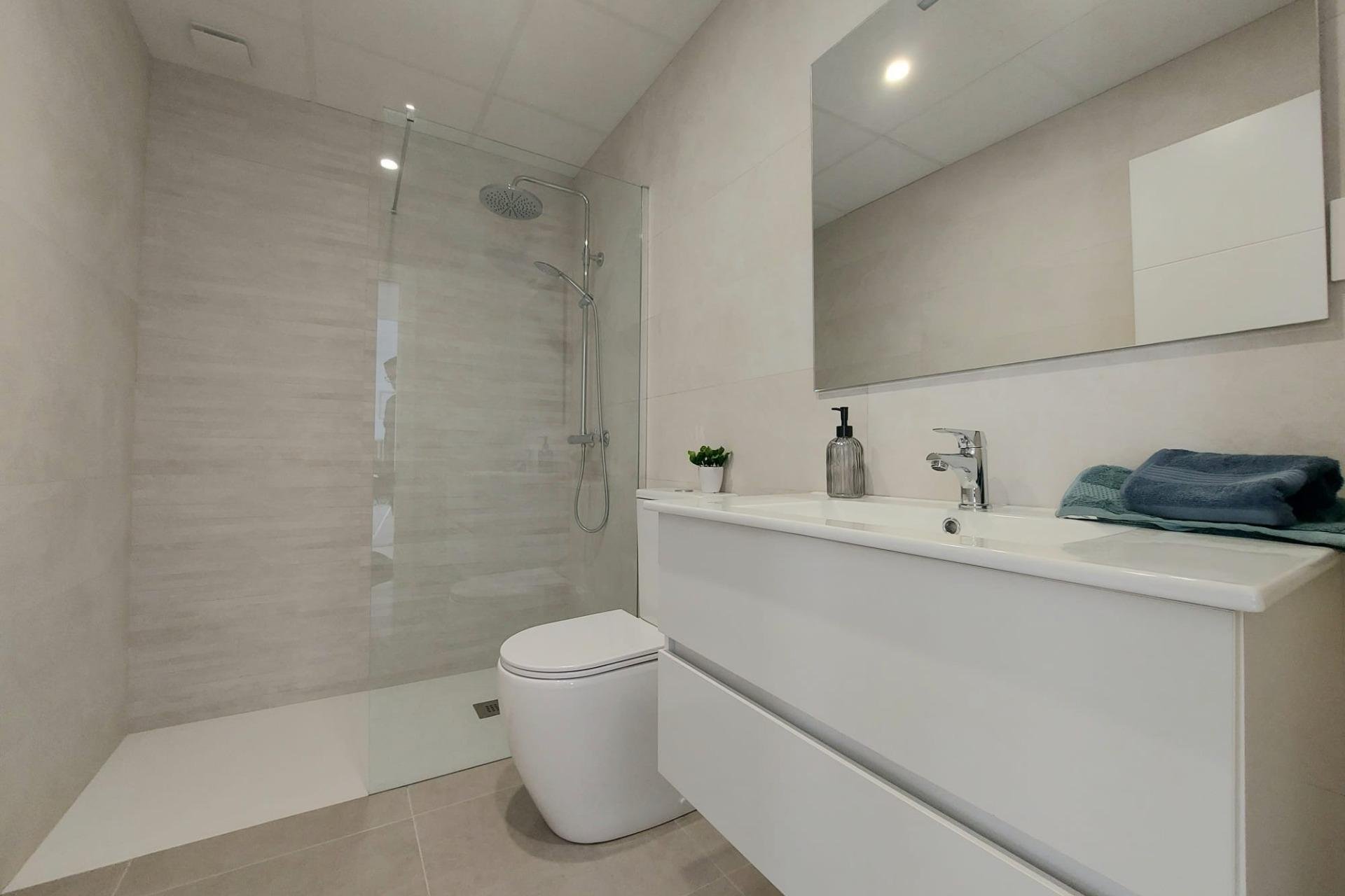 Nybyggnation - Radhus -
Torre Pacheco - Roldán