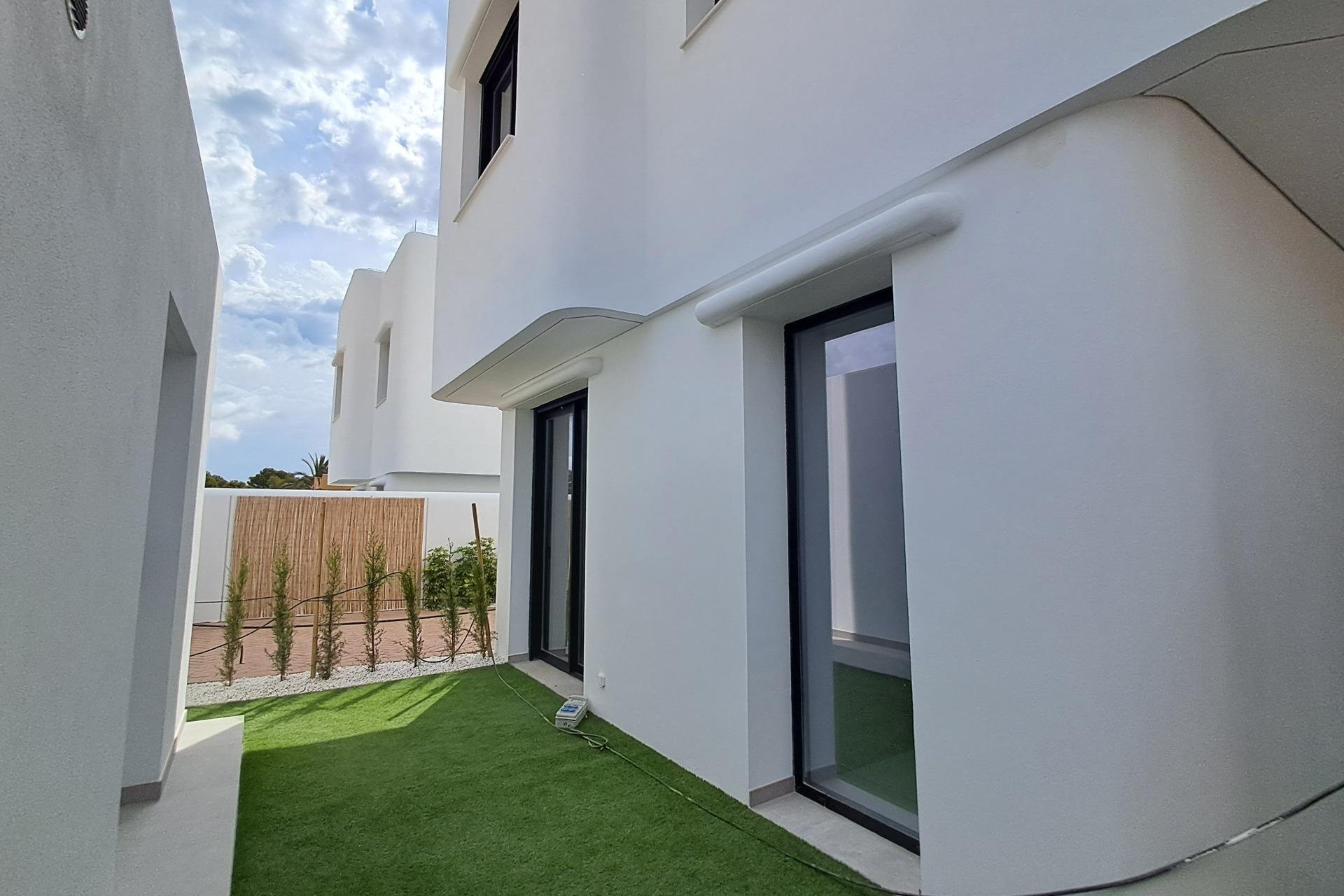 Nybyggnation - Villa -
Alfas del Pí - El Albir