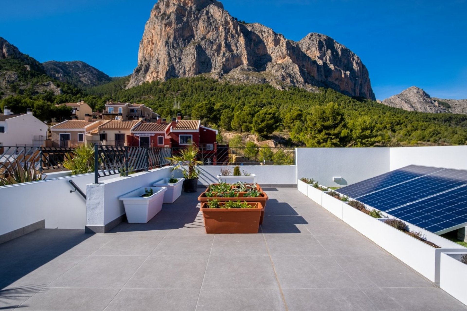 Nybyggnation - Villa -
Polop - Urbanizaciones