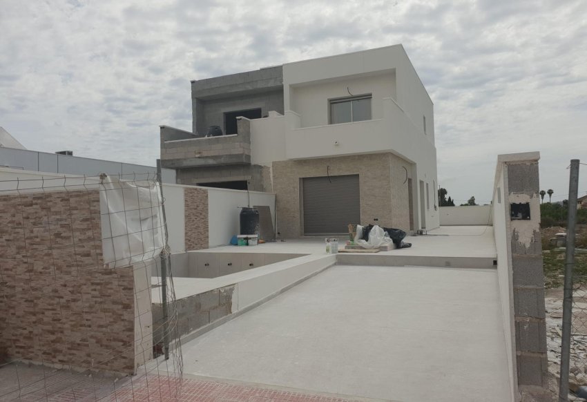 Obra nueva - Adosado -
Daya Nueva - Pueblo