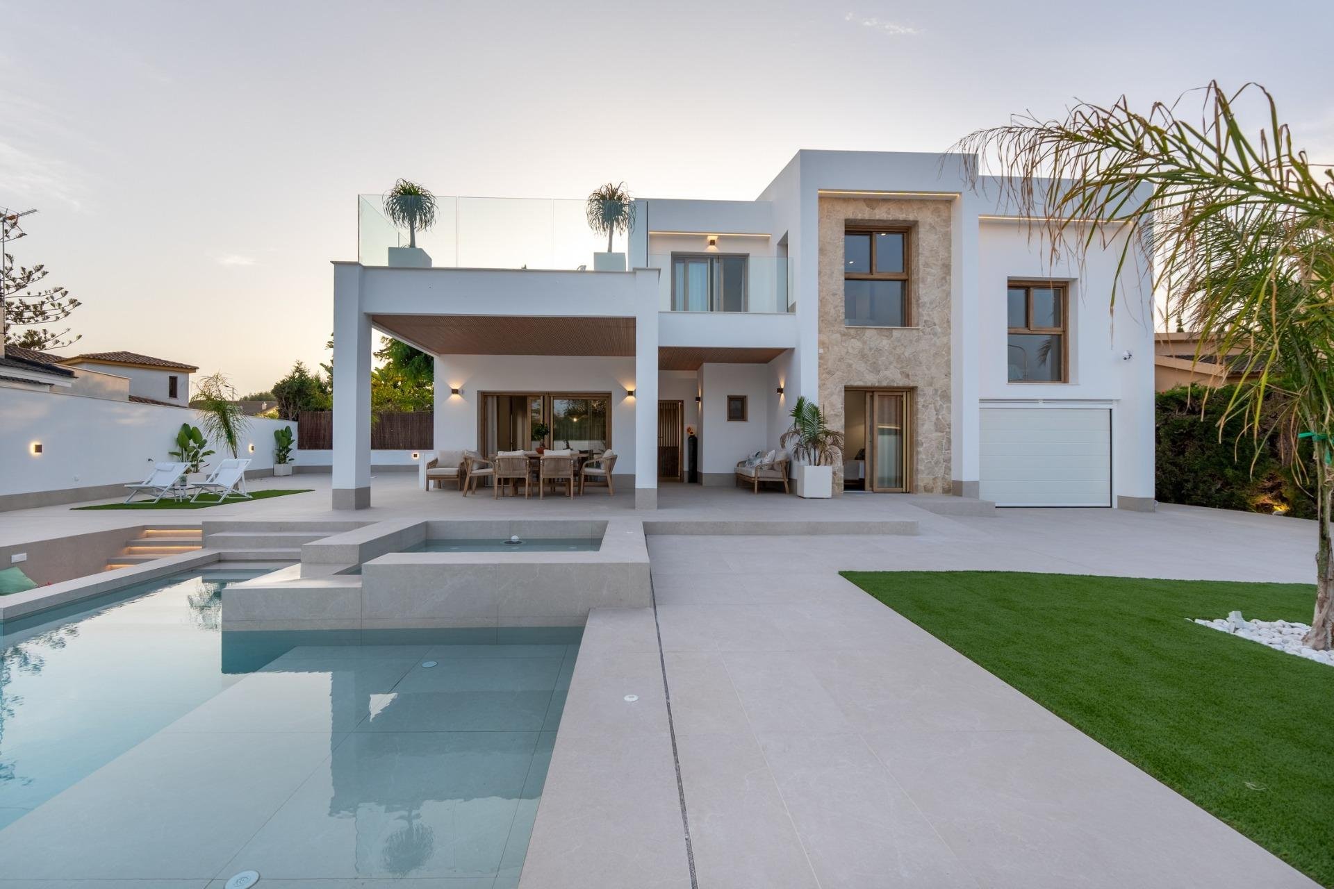 Obra nueva - Villa -
Orihuela Costa - Campoamor