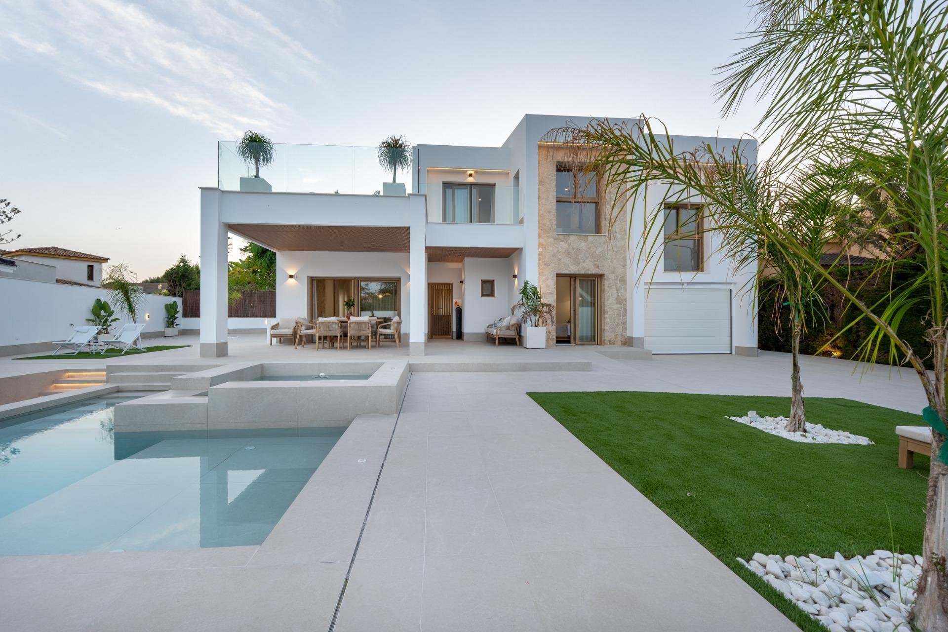 Obra nueva - Villa -
Orihuela Costa - Campoamor