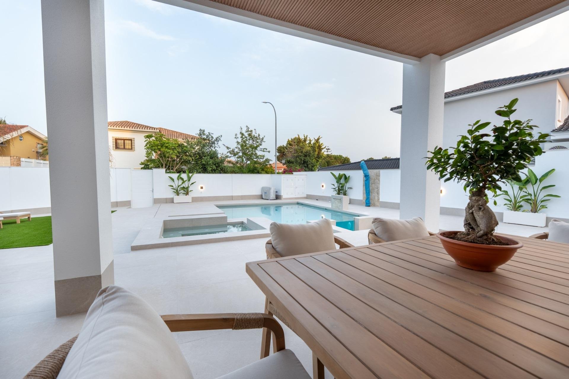 Obra nueva - Villa -
Orihuela Costa - Campoamor