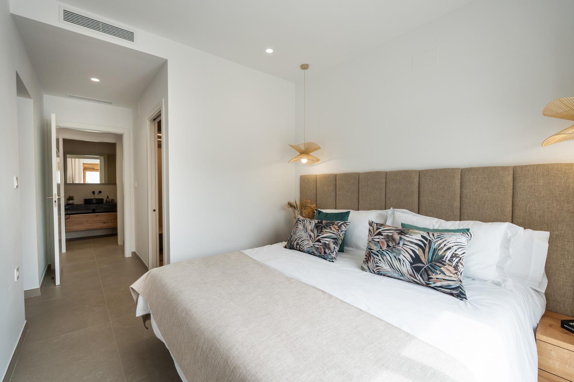 Obra nueva - Villa -
Orihuela Costa - Campoamor