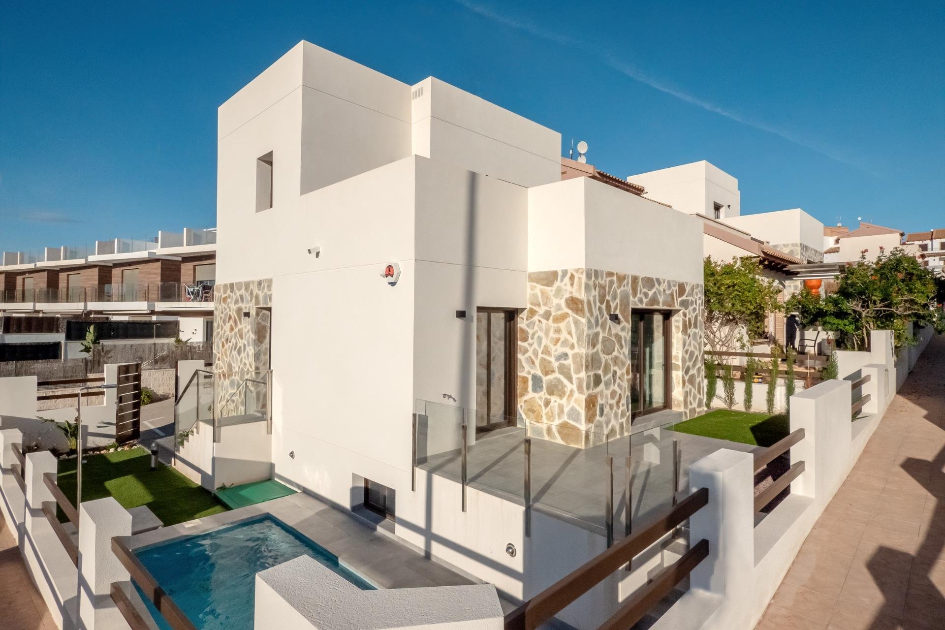 Obra nueva - Villa -
Orihuela Costa - PAU 8