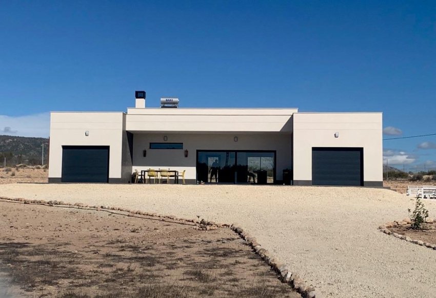 Obra nueva - Villa -
Pinoso - Camino Del Prado