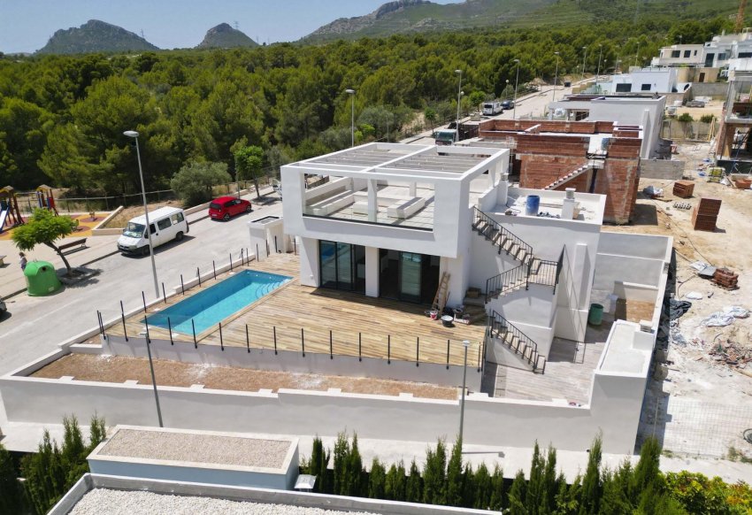 Obra nueva - Villa -
Polop - La Alberca