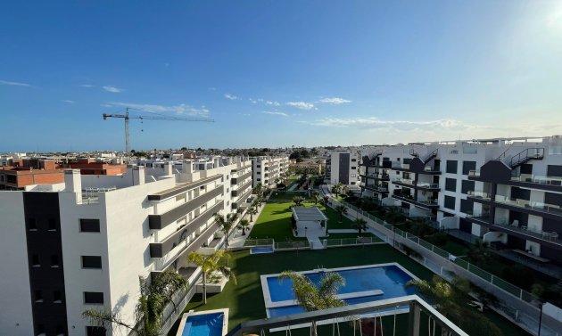 Penthouse - Resale - Villamartín -
                Villamartin