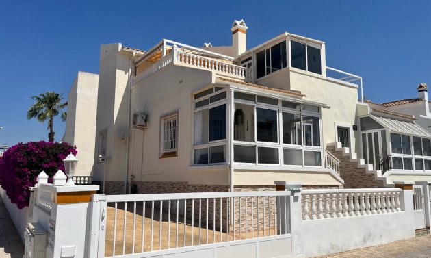 Quad House - Wiederverkauf - Playa Flamenca -
                Jumilla