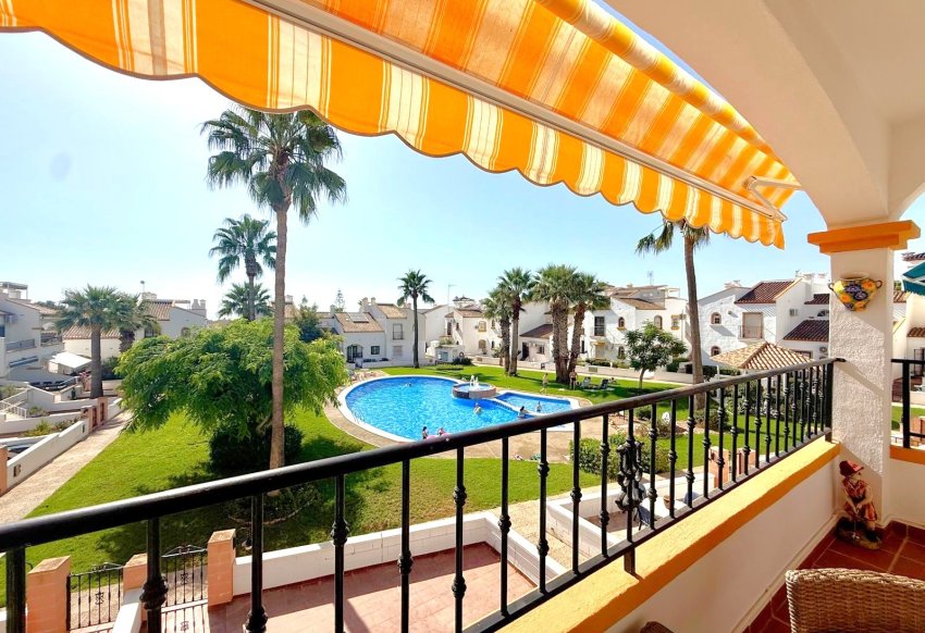 Resale - Apartament -
Orihuela Costa - Los Dolses