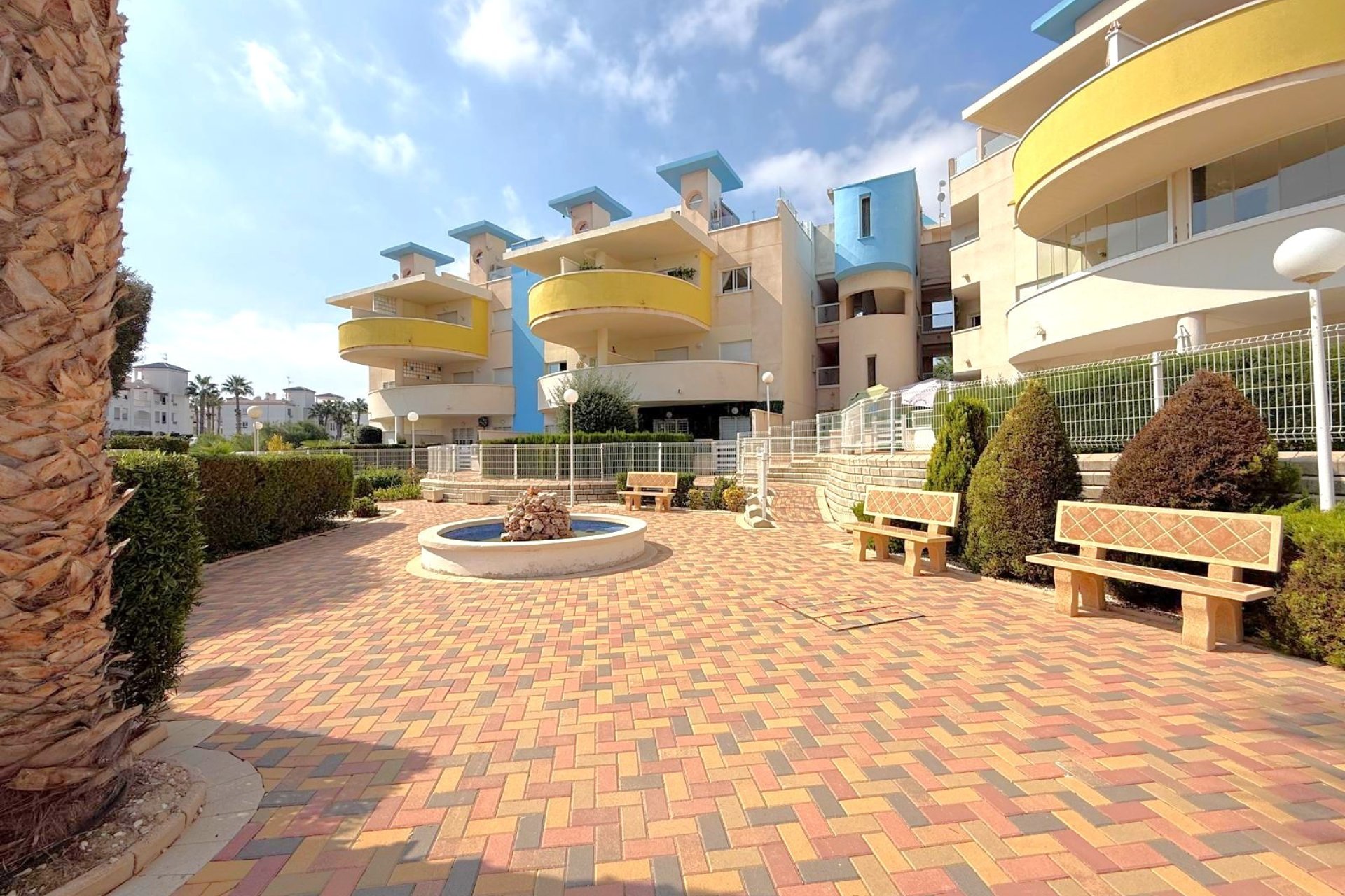 Resale - Apartament -
Orihuela Costa - Villamartín