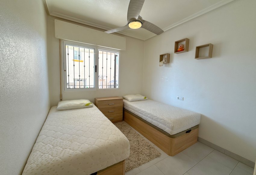 Resale - Apartamento -
Cabo Roig