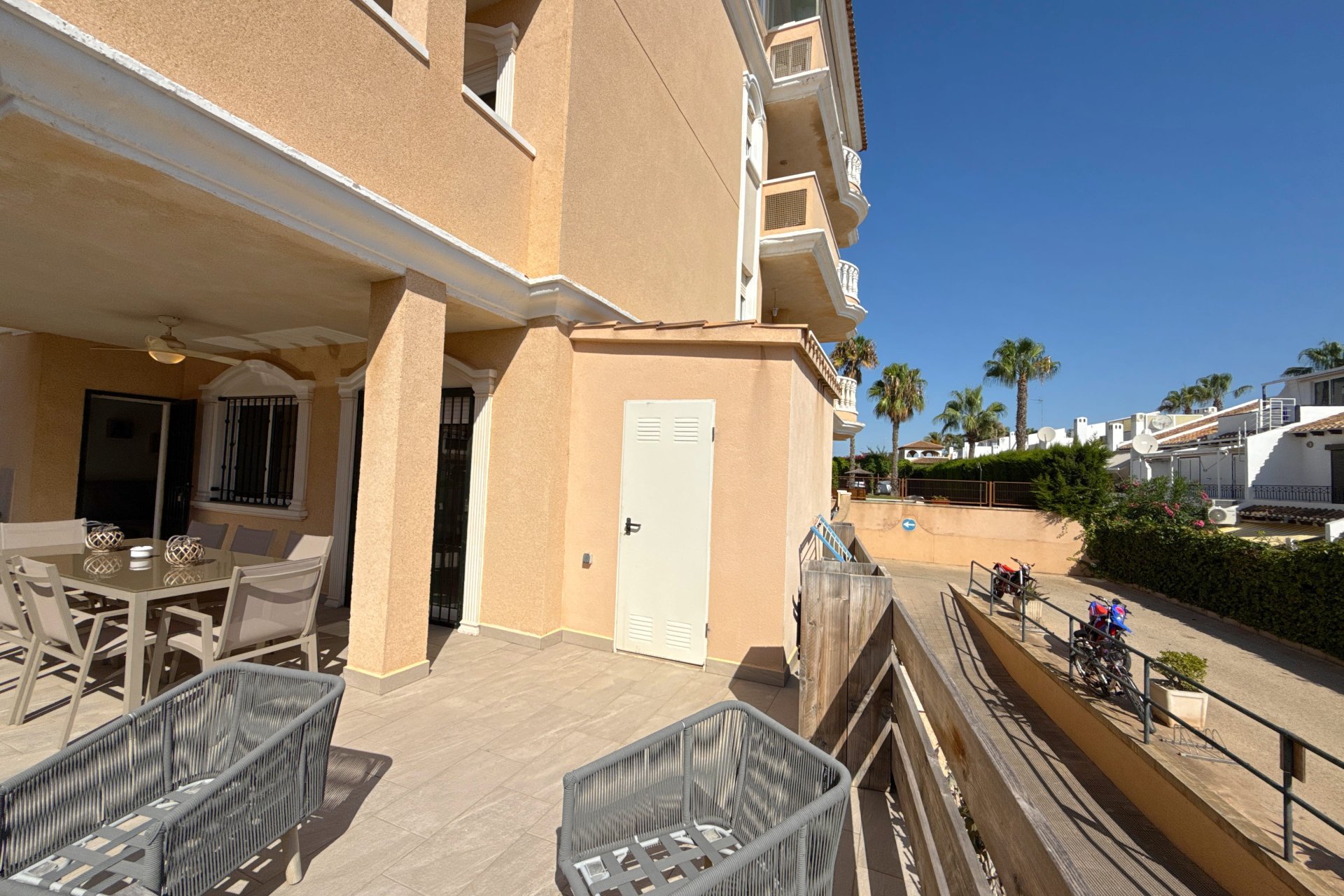 Resale - Apartamento -
Cabo Roig