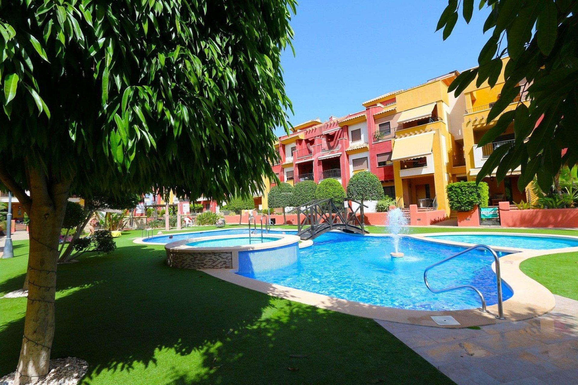 Resale - Apartment -
Cabo Roig