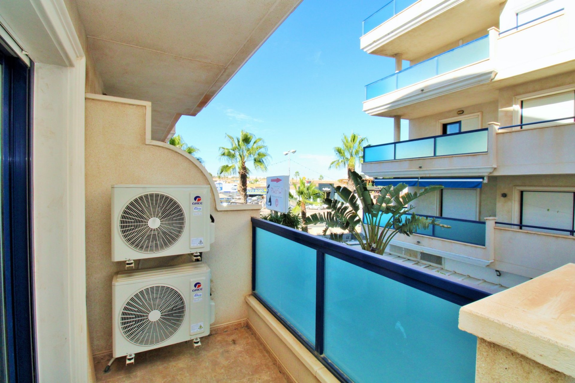 Resale - Apartment -
Cabo Roig