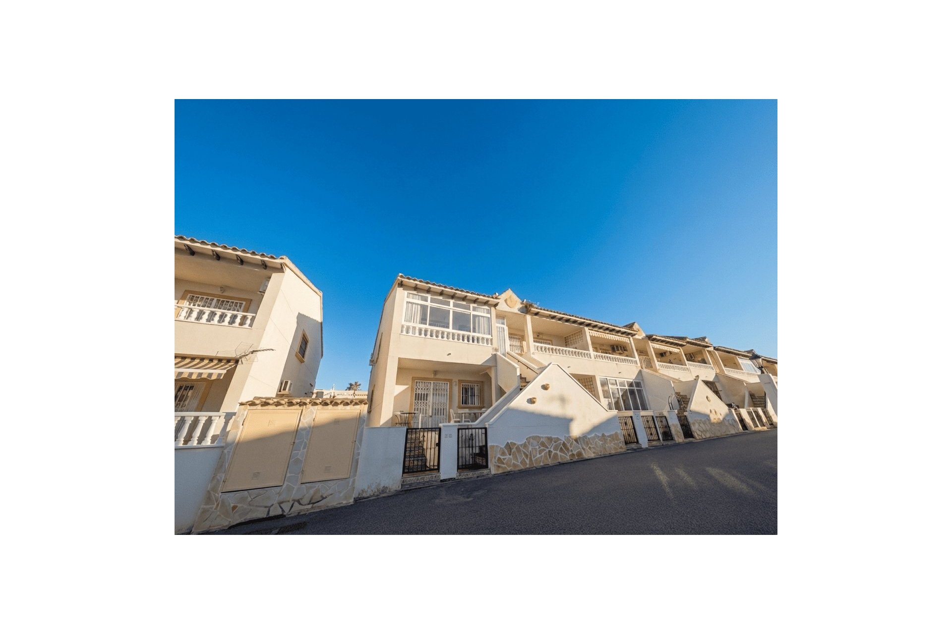 Resale - Apartment -
Cabo Roig