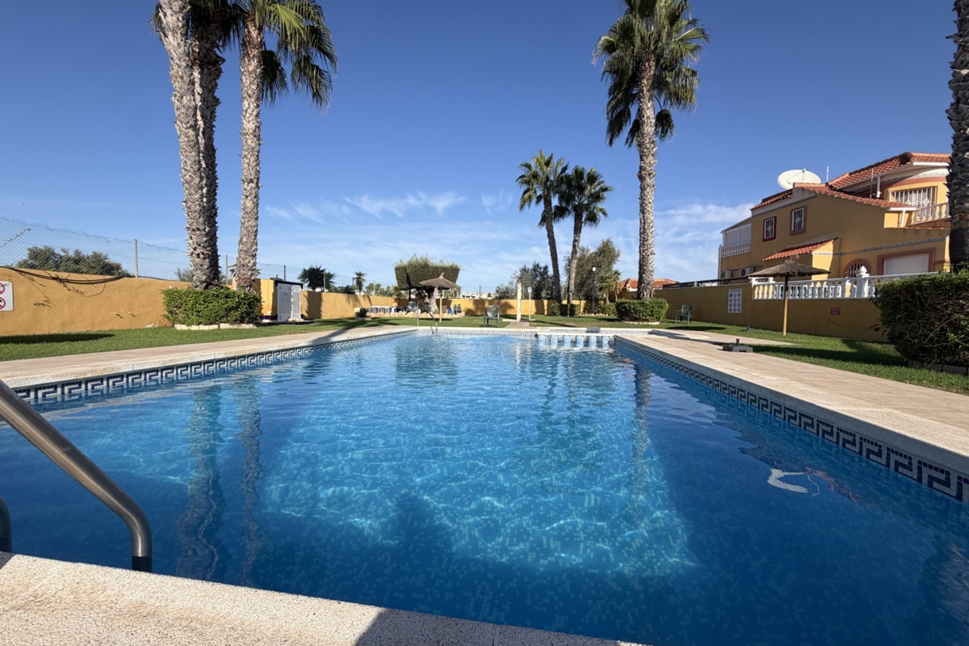 Resale - Apartment -
Cabo Roig