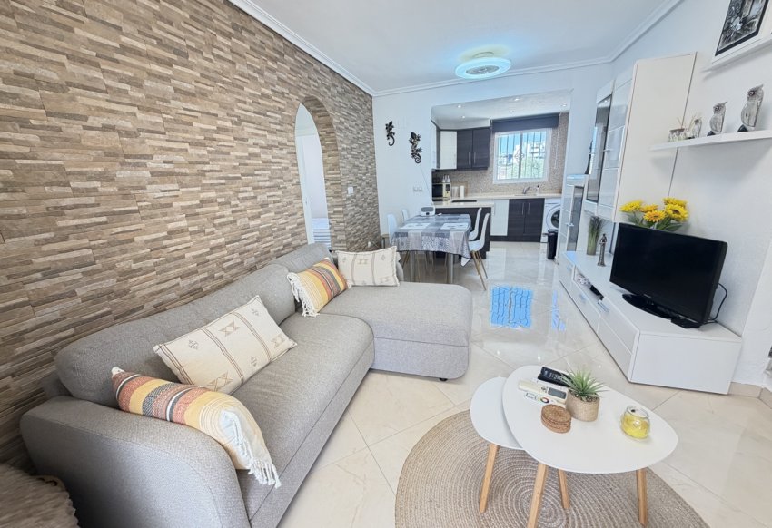 Resale - Apartment -
Cabo Roig