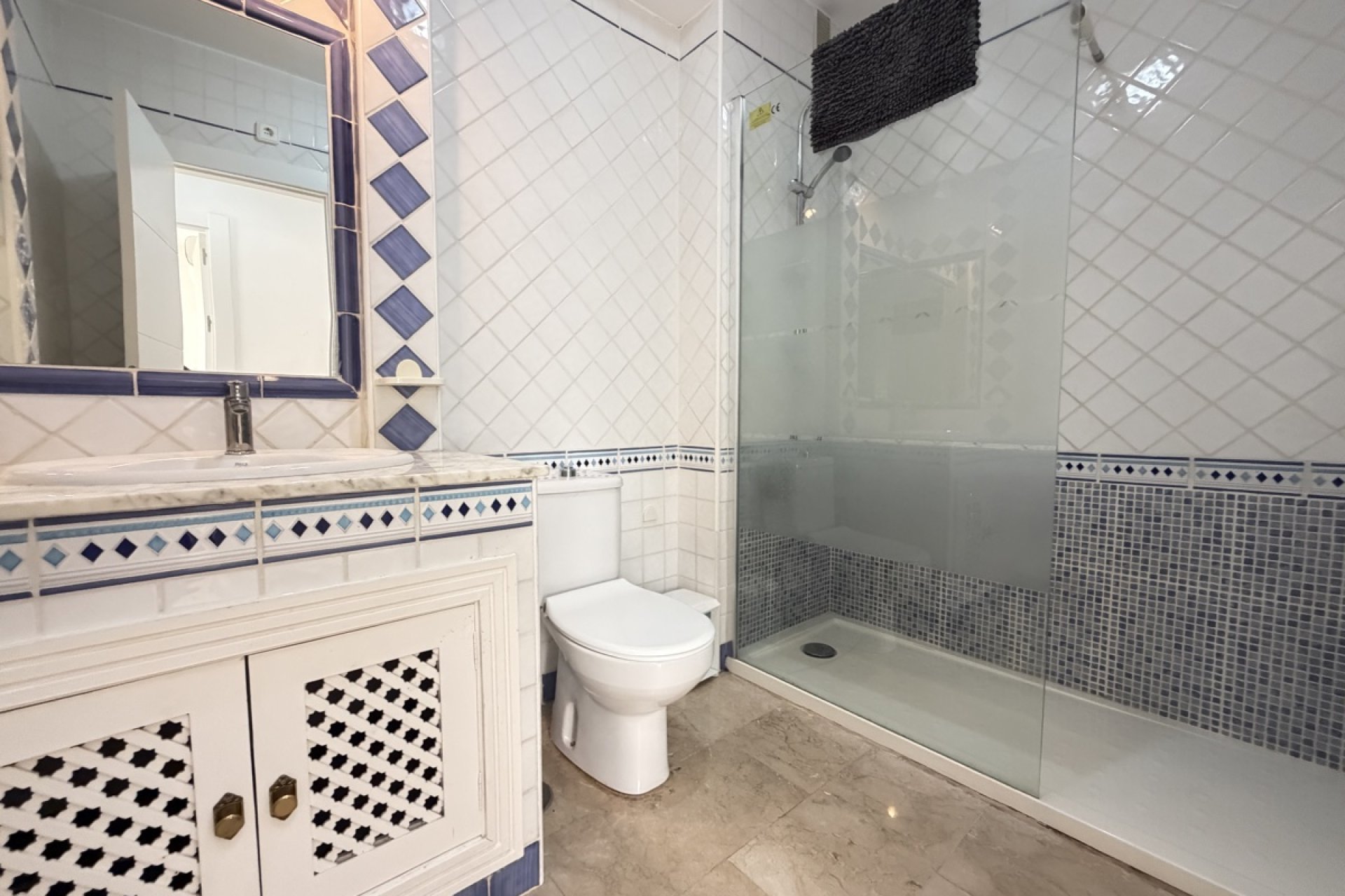 Resale - Apartment -
Las Ramblas Golf