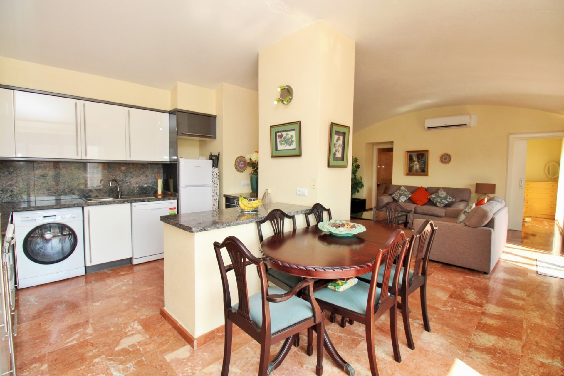 Resale - Apartment -
Las Ramblas