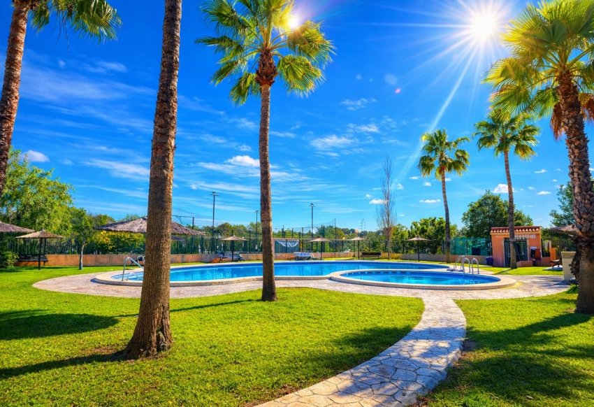 Resale - Apartment -
Los Altos - Dream Hills