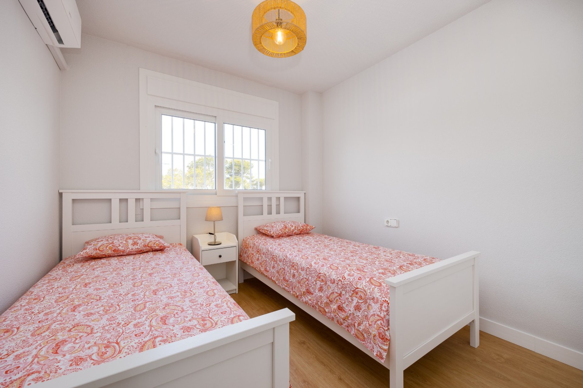 Resale - Apartment -
Orihuela Costa - Dehesa de campoamor