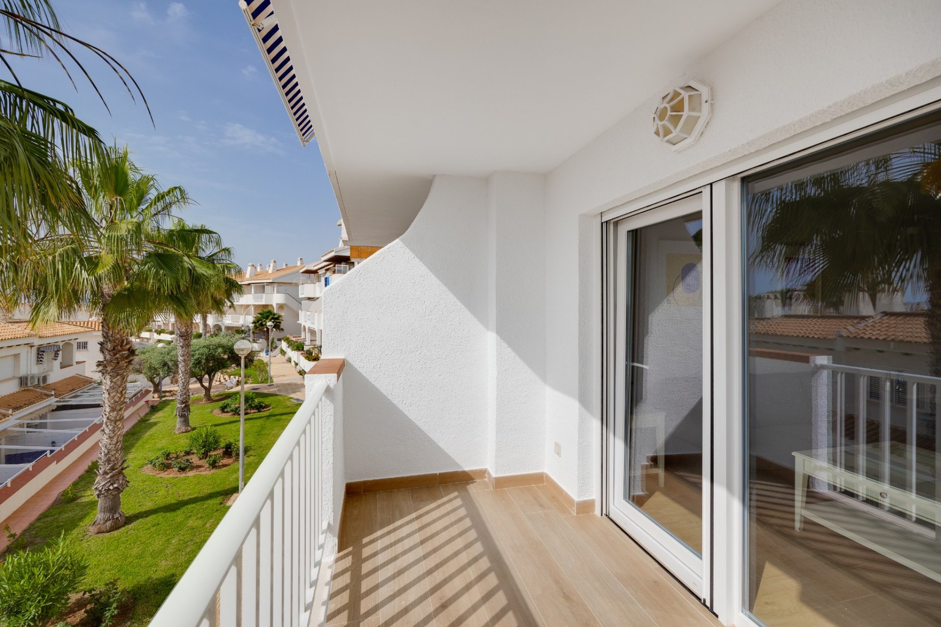 Resale - Apartment -
Orihuela Costa - Dehesa de campoamor