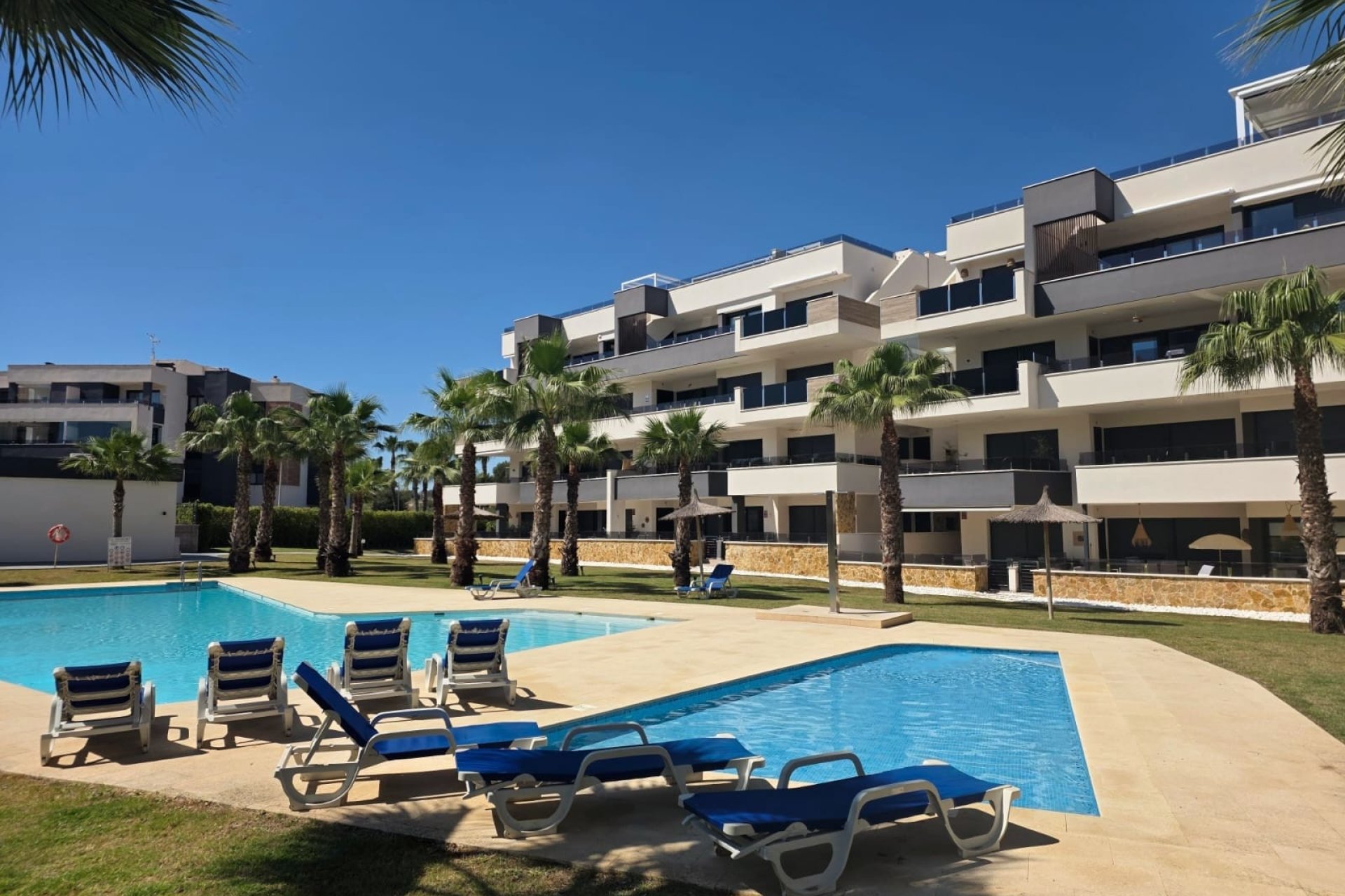 Resale - Apartment -
Orihuela Costa - Los Altos