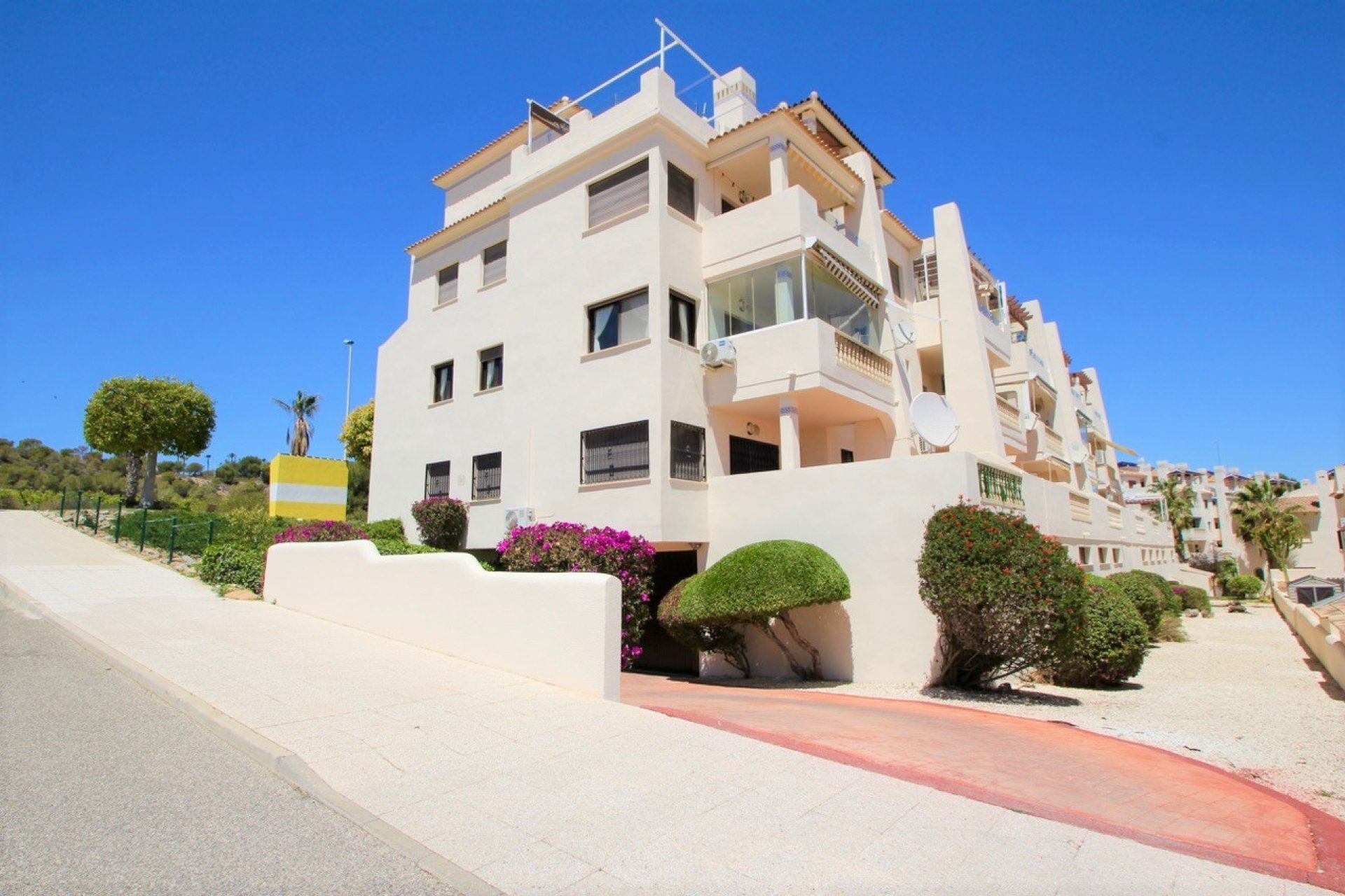 Resale - Apartment -
Orihuela Costa